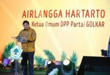 Hadiri Perayaan Natal, Airlangga: Golkar Sejak Dulu adalah Rumah Keberagaman Ketua Umum DPP Partai Golkar Airlangga Hartarto menghadiri langsung perayaan Natal 2021 Partai Golkar di Universitas Kristen Satya Wacana (UKSW), Salatiga, Jawa Tengah, Sabtu (29/1/2022).