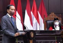 Beri Apresiasi Presiden Jokowi Hadiri Sidang Pleno Khusus Penyampaian Laporan MK 2021 Presiden Jokowi dalam Sidang Pleno Khusus Penyampaian Laporan Mahkamah Konstitusi Tahun 2021, yang digelar di Gedung I Mahkamah Konstitusi, Jakarta, Kamis (10/02/2022) pagi. (Foto: BPMI Setpres/Lukas)