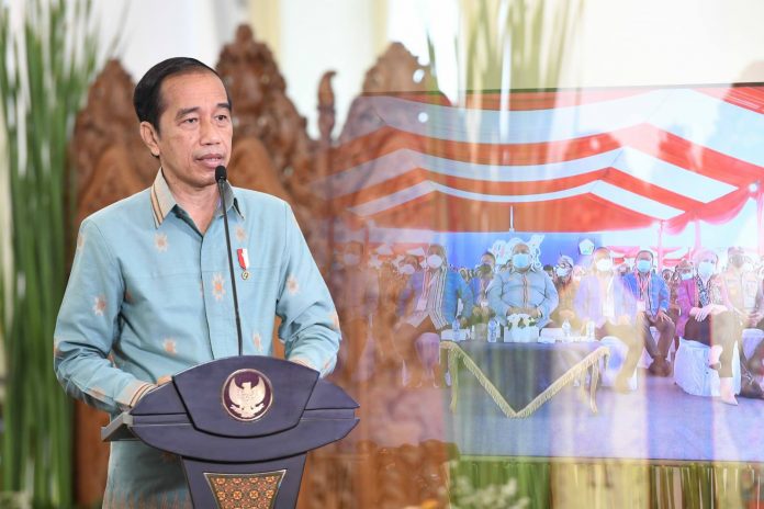 Presiden Jokowi saat menghadiri Puncak Peringatan HPN 2022, Rabu (09/02/2022), secara virtual dari Istana Kepresidenan Bogor, Jabar. (Foto: BPMI Setpres/Lukas)