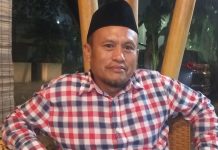 Ditarget 3 Bulan Bentuk 24 Cabang PAKAR Pemenangan Erick Thohir di Sulsel, Dahlan Gege: Alhamdulillah 1 Bulan Tuntas Dahlan Gege Ketua Majelis Pimpinan Wilayah (MPW) Pusat Kedaulatan Rakyat (PAKAR) Sulawesi Selatan