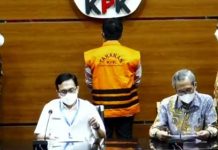 KPK Resmi Tahan Mantan Direktur Jenderal Keuangan Kemendagri Kasus Dana PEN Tangkap layar, KPK resmi menahan Mantan Direktur Jenderal Keuangan Daerah Kementerian Dalam Negeri (Kemendagri), Mochamad Ardian Noervianto. Rabu, (2/2)