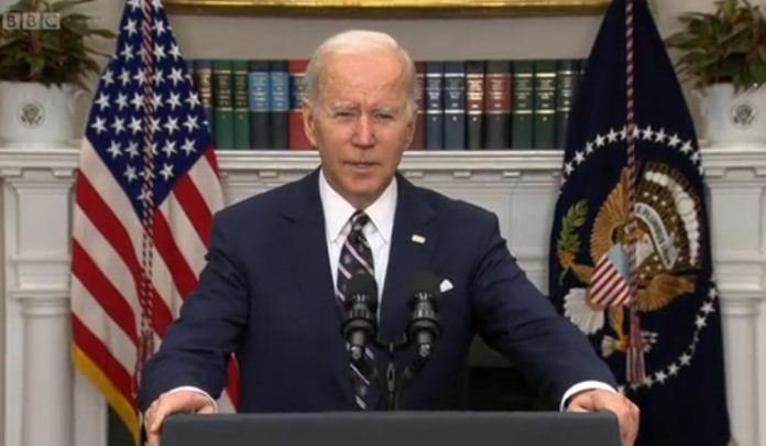 Tangkap layar Presiden Joe Biden saat mengkonfirmasi kematian pemimpin negara Islam dalam operasi militer AS. Kamis (3/2) waktu setempat.