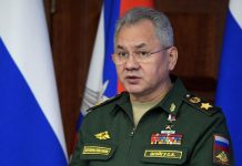 VIDEO: Latihan Perang di Belarus, Ada 30.000 Tentara Rusia di Perbatasan Ukraina Menteri Pertahanan Rusia Sergei Shoigu menyampaikan pidato selama pertemuan diperluas Dewan Kementerian Pertahanan di Moskow, Rusia 21 Desember 2021. Sputnik/Mikhail Tereshchenko/Pool via REUTERS