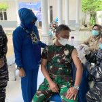 Pangkalan TNI AL Batuporon Gelar Vaksinasi Booster Bagi Prajurit Prajurit/PNS Lanal Batuporon beserta keluarganya terima vaksin dosis III jenis AstraZeneca di Balai Pengobatan Lanal Batuporon Jln. Mawar Nomor 33, Kec. Kamal, Kab. Bangkalan Madura, Selasa (08/02/22).