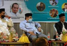 Buku Muhammad Adnan Arsal Panglima Damai Poso Dibedah di Makassar Bedah buku berjudul Muhammad Adnan Arsal Panglima Damai Poso berlangsung di hotel Mercure Jalan AP Pettarani dihadiri banyak peserta mulai dari unsur pemerintah, tokoh agama ,tokoh masyarakat ,pemuda dan Ormas ,Selasa (09 /02/2022)