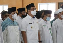 Wabup Edy Manaf Dilantik sebagai “Komandan” Imam Masjid Wakil Bupati A Edy Manaf dilantik sebagai Ketua Ittihad Persaudaraan Imam Masjid (IPIM) Kabupaten Bulukumba Periode 2021-2025 di ruang pola Kantor Bupati Bulukumba, Rabu 9 Februari 2022.