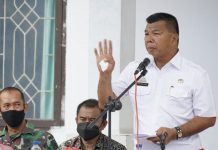 Bupati Bulukumba: Tanpa Investor Daerah Sulit Maju Bupati Bulukumba Muchtar Ali Yusuf membuka pelaksanaan Musyawarah Rencana Pembangunan (Musrenbang) tingkat Kecamatan Gantarang Tahun Anggaran 2023 di halaman Kantor Camat Gantarang, Kamis 10 Februari 2022.