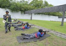 Faktor NABITEPI, Jadi Penentu Suksesnya Penembak Jitu Prajurit Teknokrat STTAL latihan menembak pistol dan laras panjang di lapangan tembak Jala Krida Braja Akademi Angkatan Laut (AAL) Bumimoro Krembangan Surabaya. Jumat, (11/02/2022).