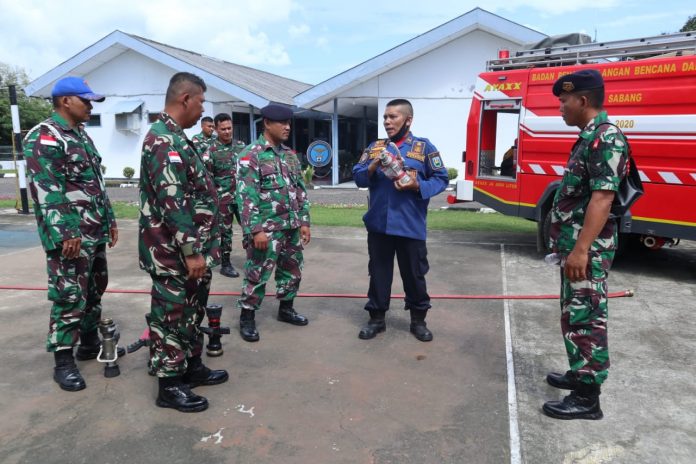 Komandan Lanudal Sabang May Laut (P) Nasrulloh, M. Tr. Opsla membuka latihan Gladi Tugas Tempur (Glagaspur) P1 TW 1 TA 2022 di Gedung Serba Guna Mako Lanudal Sabang. Pembukaan Glagaspur ini dihadiri oleh seluruh prajurit Lanudal Sabang baik Perwira, Bintara, Tamtama dan PNS, Senin (21/2/2022).