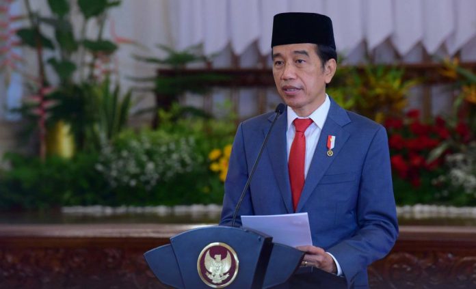 Presiden Jokowi saat menghadiri Sidang Istimewa Laporan Tahunan MA Tahun 2021, Selasa (22/02/2022), secara daring dari Istana Negara Jakarta. (Foto: Humas Setkab/Jay)