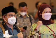 Ketua PKB Sulsel Kalah Saat Cak Imin Hadiri Muswil IKA PMII Sulsel Kiri Muhaimin Iskandar atau Cak Imin Ketua Umum Partai Kebangkitan Bangsa (PKB) saat menghadiri Musyawarah Wilayah (Muswil) IKA PMII Sulawesi Selatan dibuka oleh Drs. M. Yunus Razak dari DPP IKA PMII berlangsung di hotel Claro, Kota Makassar. Selasa, (2/3)