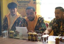 Gelar Vaksinasi, Suharmika: AMPG Makassar Dukung Program Pemerintah Tengah Ketua AMPG Kota Makassar Andi Suharmika saat rapat pemantapan pelaksanaan kegiatan Vaksinasi di Sekertariat DPD II Partai Golkar kota Makassar beberapa waktu lalu.