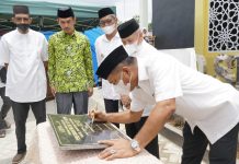 Bupati Andi Utta Resmikan Masjid Bentuk Ka’bah Bupati Bulukumba Andi Muchtar Ali Yusuf Jumat 4 Maret 2022 bertepatan 1 Syaban 1423 hijriah meresmikan masjid di kompleks Bola Kambarae, Kelurahan Tanete Kecamatan Bulukumpa.