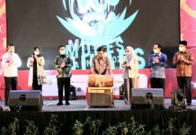 Jusuf Kalla: Ketua IKA Unhas Terpilih Harus Bisa Berpikiran Jauh ke Depan Jusuf Kalla atau JK usai memberikan sambutan dalam pembukaan Musyawarah Besar Ikatan Alumni (IKA) Unhas 2022 di Hotel Four Point by Sheraton Makassar, Jumat, (4/3/2022).