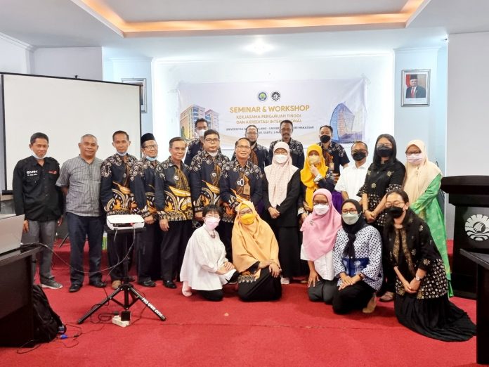 Delegasi Program Studi Pendidikan Bahasa Inggris (PSPBI) dari Jurusan Sastra Inggris, Fakultas Sastra, Universitas Negeri Malang (FS UM), hari ini berkunjung ke Kampus Fakultas Bahasa dan Sastra, Universitas Negeri Makassar (FBS UNM) sebagai tamu PSPBI, Jurusan Bahasa Inggris, FBS UNM.