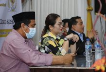 Sosialisasi Nilai Nilai Kebangsaan, Akademisi Ibnu Hadjar Puji Komitmen Debbie Rusdin Perjungkan Aspirasi Warga Tengah) Anggota DPRD Sulawesi Selatan, dari Fraksi Golkar, Andi Debbie Purnama Rusdin sosialisasi nilai - nilai kebangsaan tentang "Keagamaan" berlangsung di Balai Mutiara Jl. Nikel Raya, Sabtu (05/03/2021).
