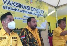 Andi Suharmika Sementara Wakil Ketua DPRD Makassar, AWT: Definitif Kewenangan DPP Partai Golkar Kiri Ketua Panitia Vaksinasi AMPG Muh. Ulyl Imam Fitra Nurdin S. Ked, (Tengah) Ketua AMPG Kota Makassar Andi Suharmika Hasir, SH, Ketua Bappilu Makassar Abdul Wahab Tahir.