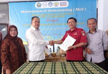 PKH Kota Makassar MoU STISIP “Gerakan Ayo Kuliah” Penandatanganan MoU dengan PKH Kota Makassar, Ketua STISIP 17-8-1945 Makassar berkomitmen menyukseskan Gerakan Ayo Kuliah