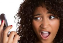 Mulai 1 April Tarif Pelanggan Telkomsel dan XL Bakal Berbayar Mahal Ilustrasi menelepon (women24.com)