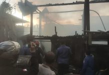 Rumah Kos di Parangtambung Hangus Terbakar Kebakaran menghanguskan 1 Unit Rumah Kost di Kelurahan Parangtambung, Kecamatan Tamalate, Kota Makassar. Kamis, 10 Februari 2022 sekitar pukul 17.15 WITA, terjadi kebakaran 1 unit rumah kost milik Masbi (50), Si jago merah mengamuk di Jln Daeng Tata 7 No.3 RT006/RW 002.