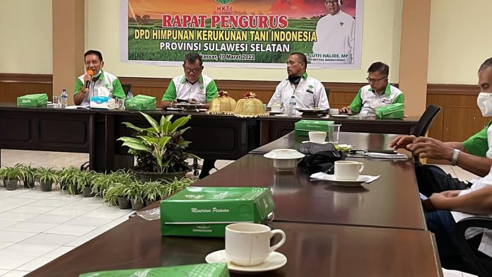 Pelaksanaan rapat pengurus DPD HKTI Sulsel yang digelar di kantor Dinas Ketahanan Pangan Provinsi Sulsel Kamis 10 Maret 2022.