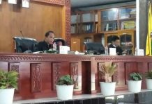 PDIP, NasDem dan Gerindra Ajukan Hak Interpelasi Terhadap Bupati Torut Tiga Fraksi telah mengajukan hak Interpelasi kepada Pimpinan DPRD Toraja Utara, menyangkut beberapa kebijakan Pimpinan Daerah yang diduga telah berdampak luas kepada masyarakat Toraja Utara, Senin (14/3/2022).