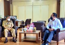 Audiensi Bersama Walikota Parepare, IKM Pare Siap Bersinerji dengan Pemkot Parepare Walikota Parepare H.M. Taufan Pawe saat menerima, Ketua harian Ikatan Keluarga Masyarakat Parepare (IKM PARE) H. M. Fattah Masykur di Ruang Kerja Walikota. Selasa, (15/3)