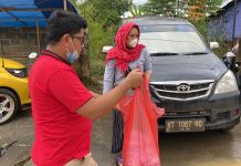 PDI Perjuangan Kutai Timur Gerak Cepat Bantu Korban Banjir DPC PDI Perjuangan Kutai Timur bersama BAGUNA Kutai Timur melakukan aksi cepat tanggap terhadap para penyintas banjir di Kecamatan Sangatta Utara.