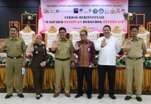 OJK Gelar Sosialisasi di Bulukumba Sanpaikan Waspadai Penipuan Berkedok Investasi Deputi Direktur EPK dan Kemitraan Daerah Bondan Kusuma saat menggelar Sosialisasi Waspada Penipuan Berkedok Investasi di Hotel Agri, Kabupaten Bulukumba, Sulawesi Selatan. Selasa, 22 Maret 2022.