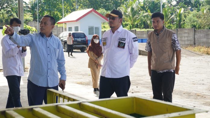 FOTO: Wakil Ketua DPRD Sulawesi Selatan, Muzayyin Arif, saat melakukan kunjungan daerah pemilihan di Kecamatan Tompobulu Kabupaten Maros pada Selasa, (22/3).