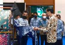 Buka Inacraf 2022, Presiden Ajak Masyarakat Cintai Produk Kerajin Dalam Negeri Presiden Jokowi pada Peresmian Pembukaan Inacraf 2022, di JCC, Jakarta, Rabu (23/03/2022).