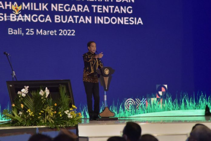 Presiden Joko Widodo pada arahannya kepada Menteri, Kepala Lembaga, dan Kepala Daerah dan Badan Usaha Milik Negara tentang Aksi Afirmasi Bangga Buatan Indonesia, di Hotel Grand Hyatt Nusa Dua, Bali, Jumat (25/03/2022).