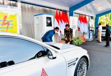 Presiden Jokowi Resmikan SPKLU Ultra Fast Charging Pertama di Indonesia Presiden Jokowi meresmikan peluncuran SPKLU) Ultra Fast Charging pertama di Indonesia, yang digelar di Central Parkir ITDC Nusa Dua, Kabupaten Badung, Provinsi Bali, pada Jumat (25/03/2022). (Foto: Laily Rachev)