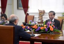 Presiden Jokowi Terima kunjungan Presiden IsDB di Istana Negara Presiden RI Joko Widodo (Jokowi) menerima kunjungan Presiden Islamic Development Bank (IsDB), Mohammed Al Jasser, bersama delegasi di Istana Merdeka, Jakarta, Senin (28/03/2022).