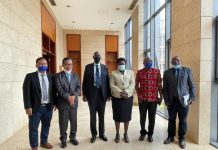 Pemerintah Uganda Undang Prof Dahlan Penemu Pupuk Organik Agrodyke FOTO: Prof DR. H.A.M Dahlan Said saat bersama Menteri Pertanian Uganda.