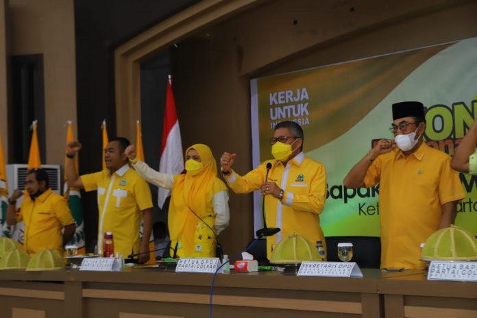 Ketua DPD I Golkar Sulsel, H. M Taufan Pawe dan Ketua DPD II Golkar Maros, Hj. Suhartina Bokhari kompak pimpin konsolidasi pemenangan Pemilihan Umum (Pemilu) 2024 mendatang.