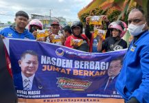 Rutinkan Jumat Berkah, Kali ini H. Irwan Bagikan Ratusan Liter Minyak Goreng