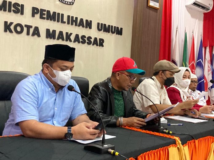 FOTO: Komisi Pemilihan Umum Kota Makassar saat menggelar Rekapitulasi Daftar Pemilih Berkelanjutan bulan Maret. Senin, (4/4)