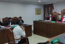 JPU Tuntut Ferdinand Hutahaean 7 Bulan Penjara FOTO: Ferdinand Hutahaean saat menjalani sidang di Pengadilan Negeri Jakarta Pusat, Selasa (5/4/2022) hari ini.