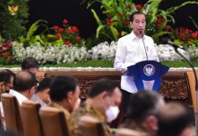Pemerintah Optimalkan APBN, Jaga Daya Beli Masyarakat Antisipasi Perkembangan Global FOTO: Presiden Jokowi memimpin Sidang Kabinet Paripurna, di Istana Negara, Jakarta, Selasa (05/04/2022). (Foto: Humas Setkab/Agung)