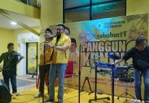 Panggung Kuning di Teras Kuning, Irfan: ini Silahturahmi Seniman Muda Makassar FOTO: Irfan Dafmawan NN Wakil Ketua Bidang Seni Budaya dan olahraga DPD II Partai Golkar Makassar