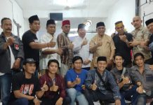IAS Buka Puasa Bareng Crew Film Patonro Indonesia FOTO: Mantan Walikota Makassar DPP Patonro Indonesia Mengadakan Acara Buka Puasa Bersama Sabtu, 9 April 2022.