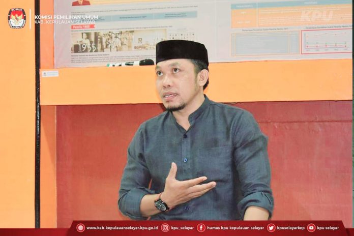 FOTO: Nandar Jamaluddin Ketua Komisi Pemilihan Umum (KPU) Kabupaten Kepulauan Selayar.