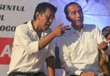 Stock Tangan Tersembunyi FOTO: Adian Napitupulu Sekjen PENA 98 Persatuan Aktivis Nasional 98