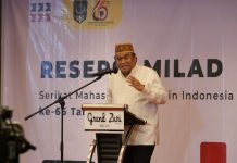 Milad SEMMI, Peserta dan undangan Teriak Rahmat Gobel Wapres FOTO: Wakil Ketua DPRD Rahmat Gobel, Serikat Mahasiswa Muslimin Indonesia (SEMMI) menggelar acara Milad SEMMI ke 66 Di Tangerang Selatan, Banten, pada Minggu (10/4).