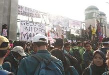 Pemilu Tetap 2024, Aksi 11 April BEM SI Beralih ke Gedung DPR FOTO: Ilustrasi demo di DPR/Net