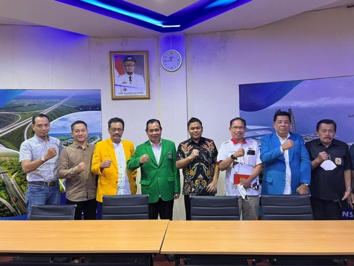 FOTO: Pengurus Badan Pembina Olahraga Mahasiswa Indonesia (BAPOMI) Sulawesi Selatan, saat audiensi sekaligus silaturahim dengan Ketua Umum KONI Sulawesi Selatan Periode 2022 - 2026.