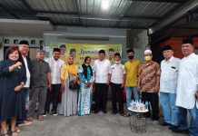 Safari Ramadhan Golkar di Villa Mutiara, Ruslan: ini Bentuk Silahturahmi dengan Pimlur dan Kader Partai FOTO: Ketua dan Sekertaris, Pimcam, Pimlur, Pengurus DPD II Golkar Makassar saat kegiatan Safari Ramadhan 1443. H. Selasa, (12/4)