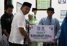 Safari Ramadan di Jalanjang, Andi Utta: Jaga Kebersamaan dan Kepedulian FOTO: Bupati Bulukumba, Andi Muchtar Ali Yusuf bersama rombongan Tim 1 kembali melakukan Safari Ramadan. Lokasi Safari Ramadan yang keempat ini dilaksanakan di Kelurahan Jalanjang Kecamatan Gantarang, Senin, 11 April 2022.