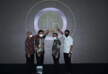 Percepat Pernyerapan Produk Dalam Negeri, Pemerintah Gelar Business Matching Tahap 2 FOTO: Menkop UKM Teten Masduki, Menkes Budi Gunadi Sadikin, Menparekraf Sandiaga Uno, dan Kepala LKPP Abdullah Azwar Anas saat membuka business matching, di Jakarta, Senin (11/04/2022). (Foto: Humas Kemenkop UKM)